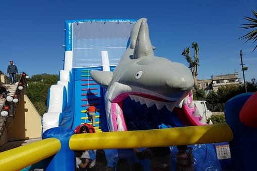 giochi-gonfiabili-prezzi-shark-slide-vendita-02