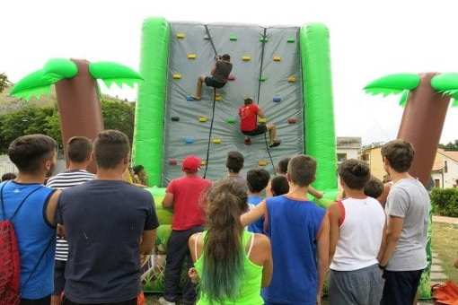 noleggio-gonfiabili-arrampicata-02
