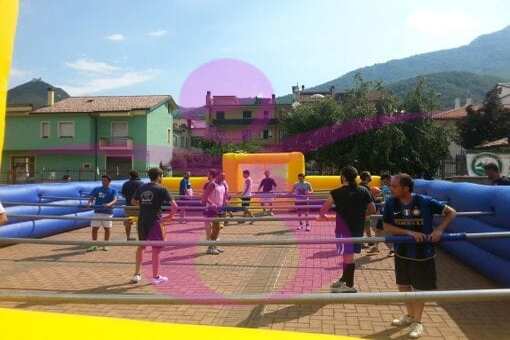 noleggio-gonfiabili-varese-calcio-balilla-umano-12-x-6-02