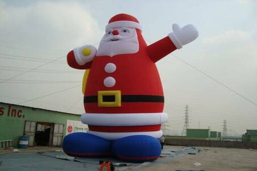 babbo-natale-gonfiabile-gigante-noleggio-02