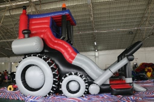 noleggio-gonfiabili-modena-car-monster-02